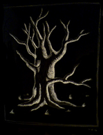 dessin d'un arbre traits blanc sur carte à gratter noire
